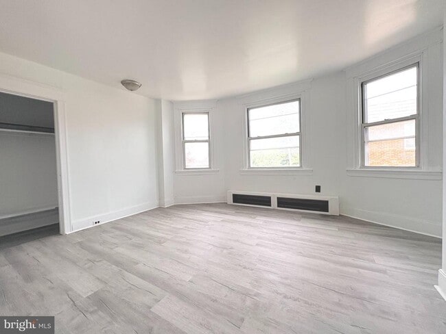 Building Photo - 2241 Knorr St