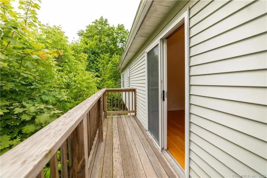 Building Photo - 6 Sunnyside Ave