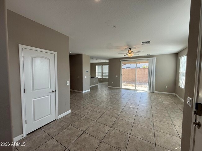 Building Photo - 1255 N Arizona Ave