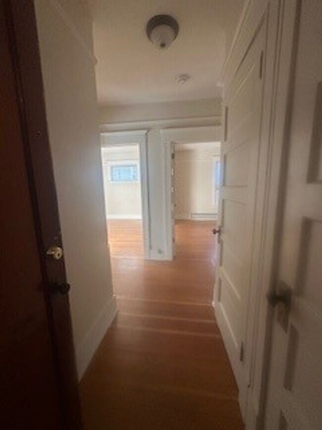 Interior Photo - Roxbury Apartments