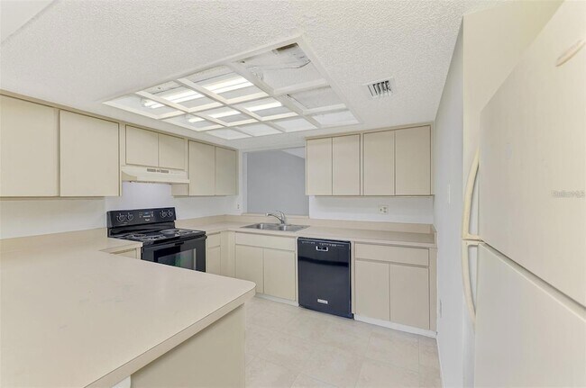 Building Photo - 935 Sunridge Way