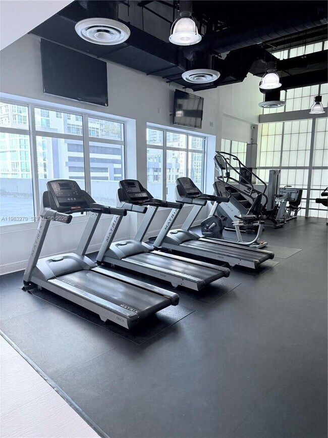 Building Photo - 1250 S Miami Ave