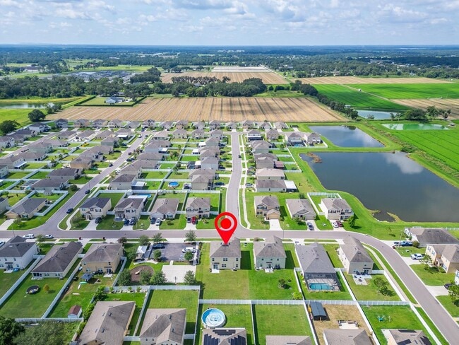 Building Photo - Stunning 5 bed/ 2 bath