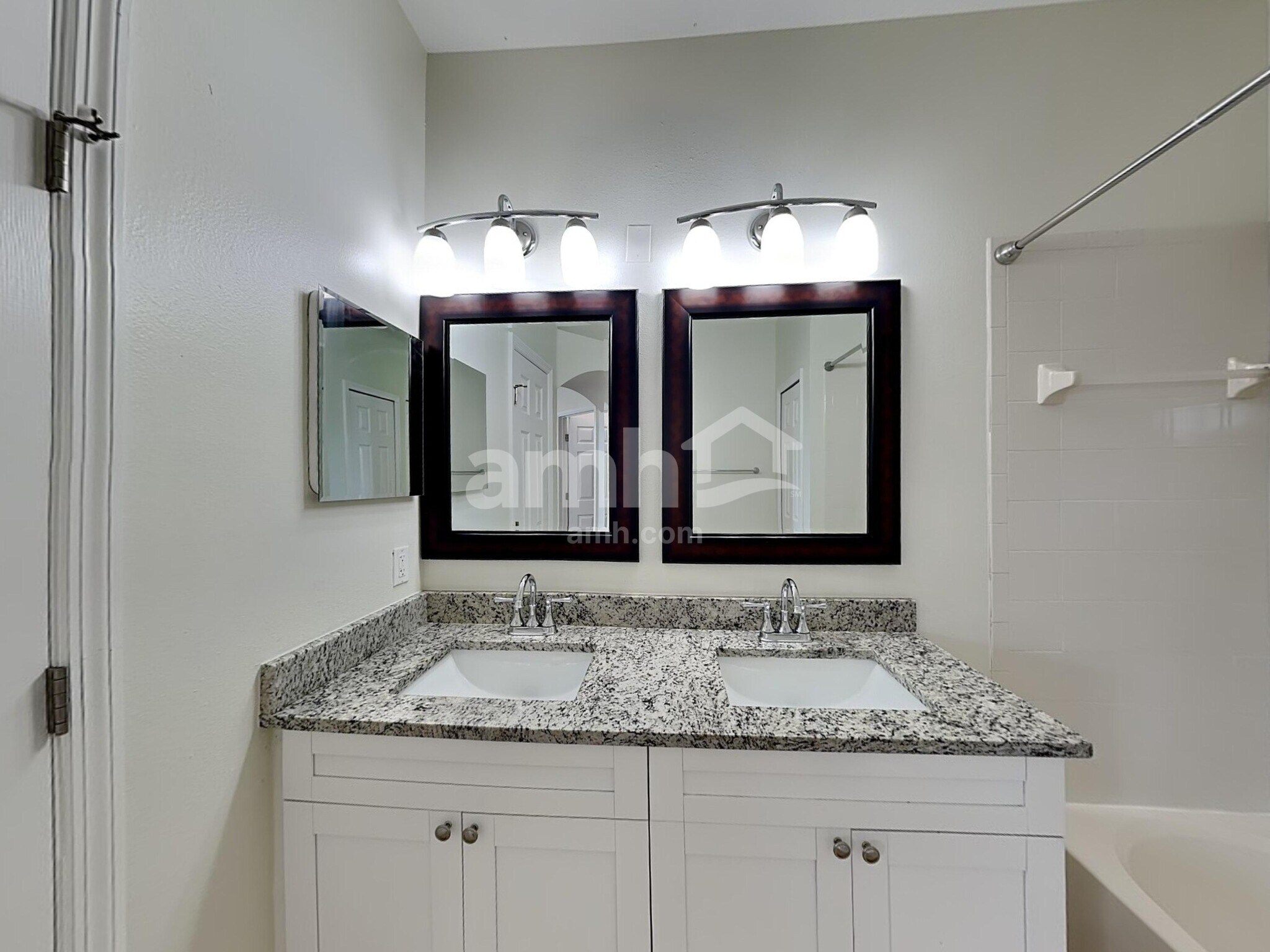 Building Photo - 6424 Orchard Oriole Ln