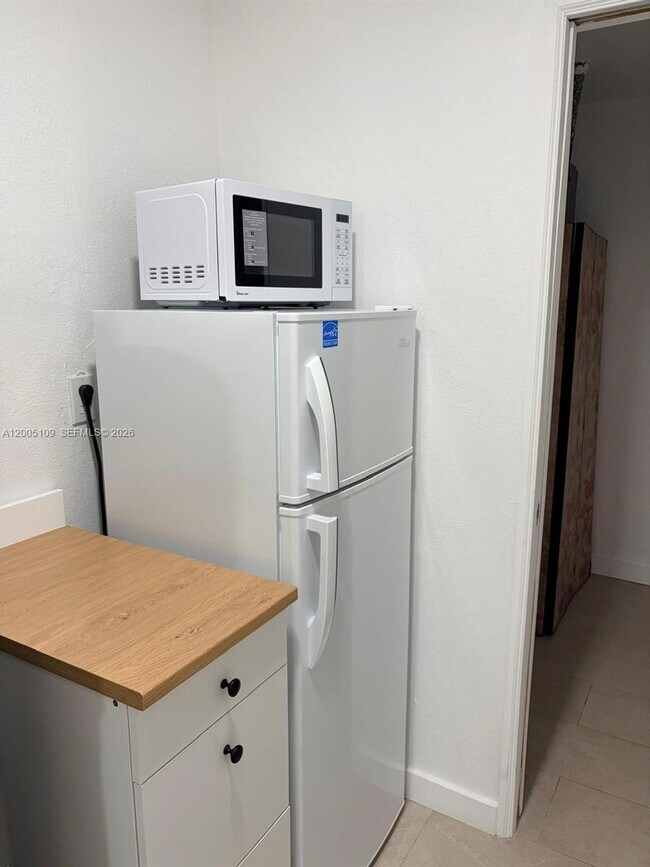 Building Photo - 5225 SW 116th Ave