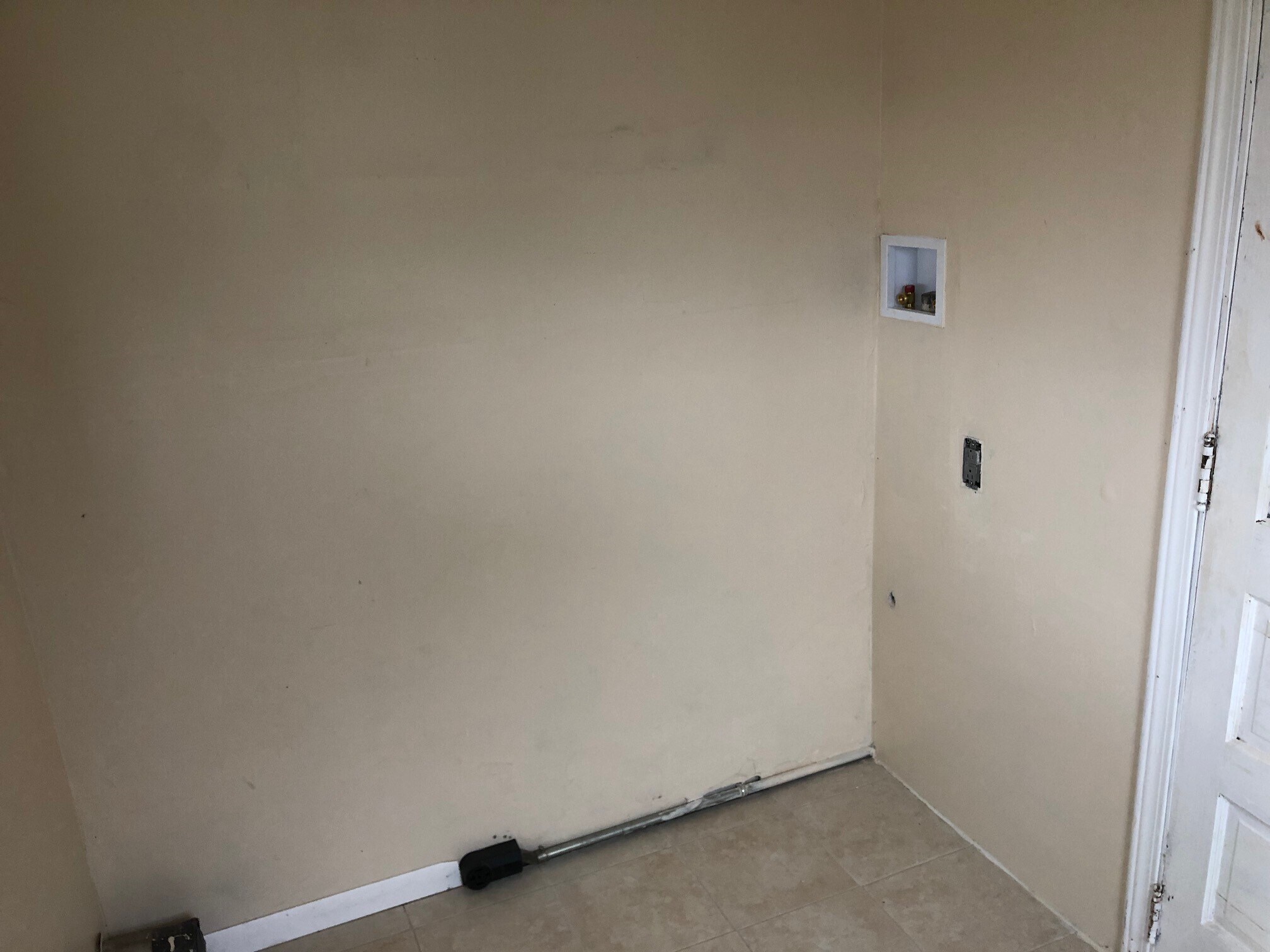 Building Photo - 2134 Kutztown Rd