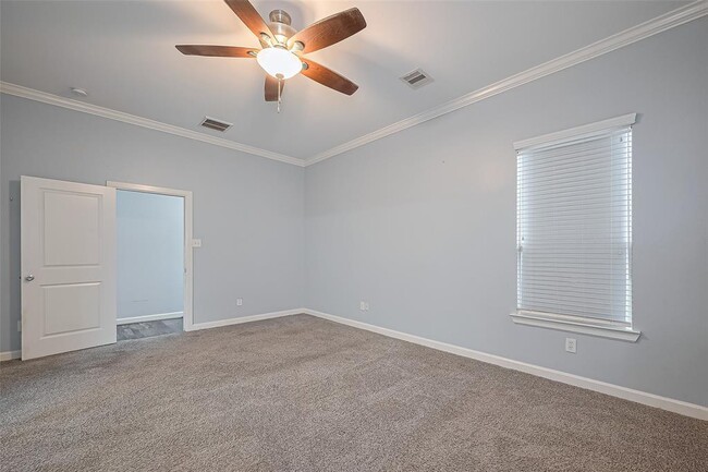 Building Photo - 1730 Macclesby Ln