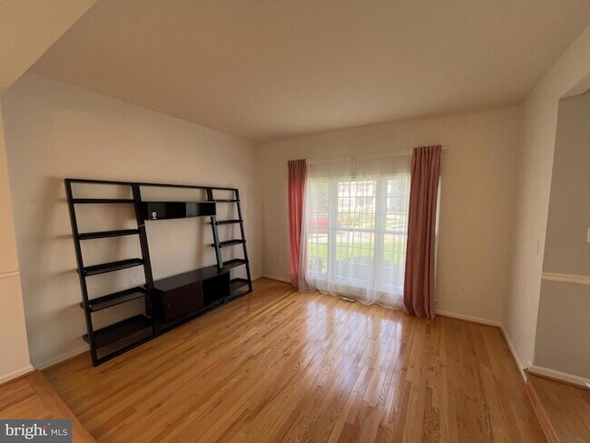 Building Photo - 11222 Bel Aire Ct