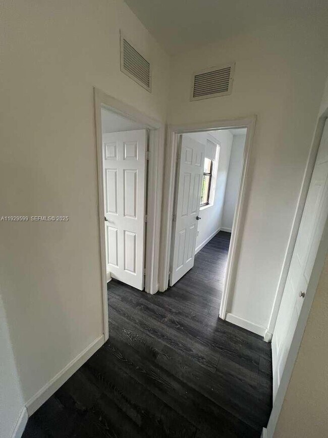 Building Photo - 3399 W 90th Terrace