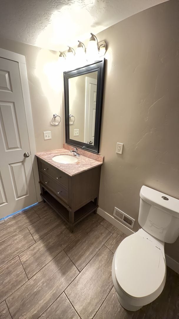 Building Photo - 4 Bed / 2.5 Bath Home in Kearns
