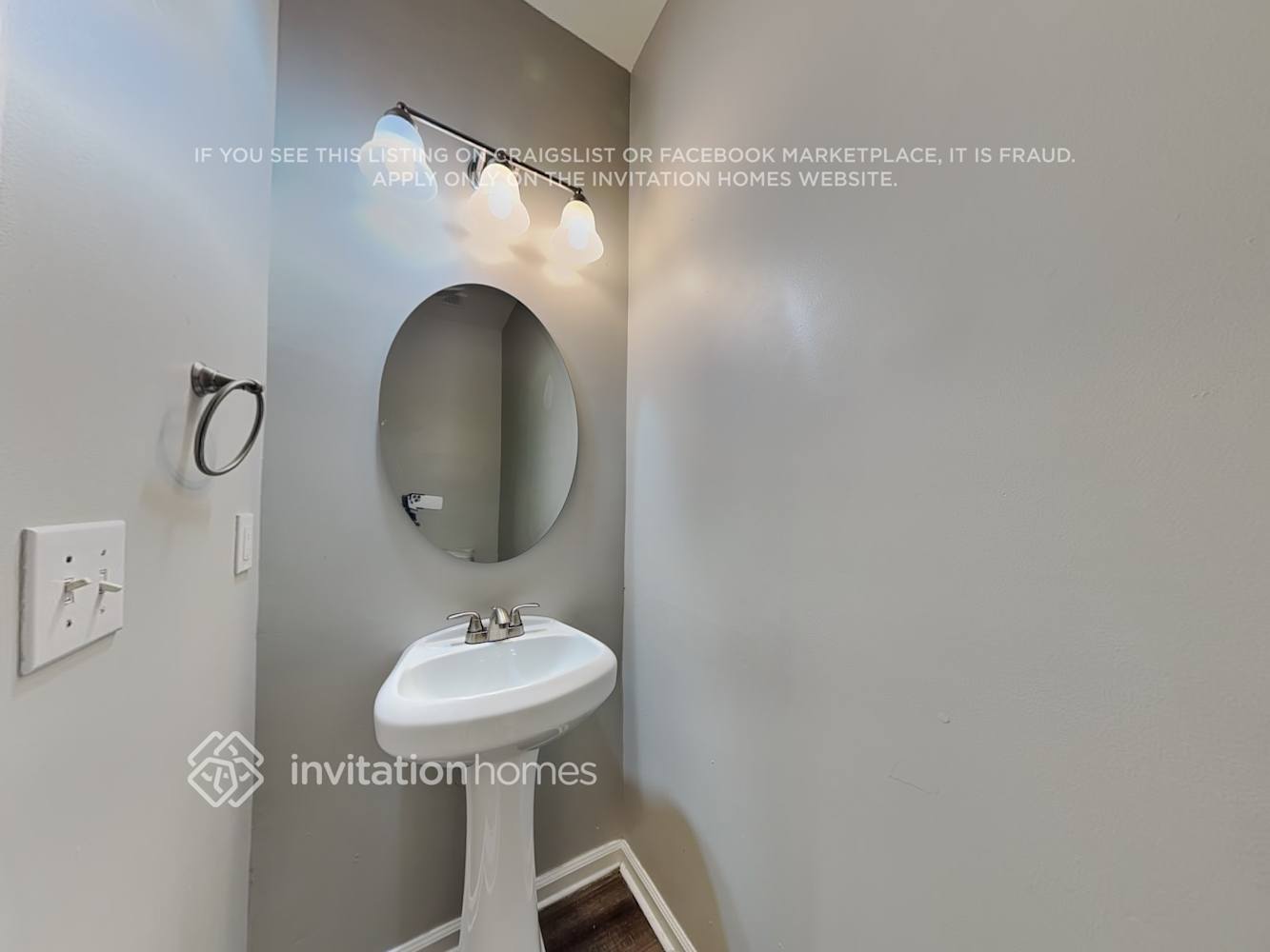 Building Photo - 10 Hidden Meadow Ct