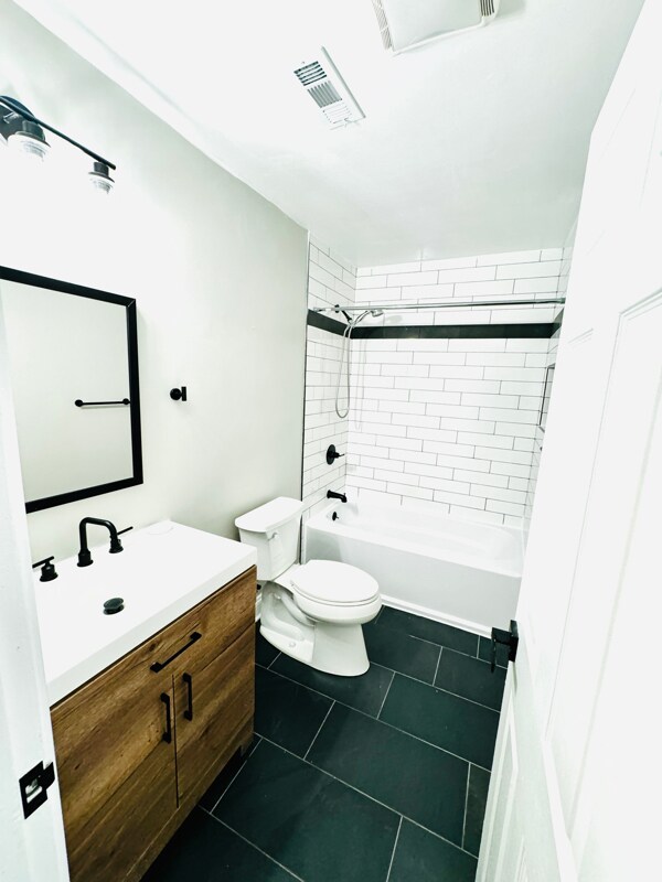 Building Photo - 2231 Orleans St