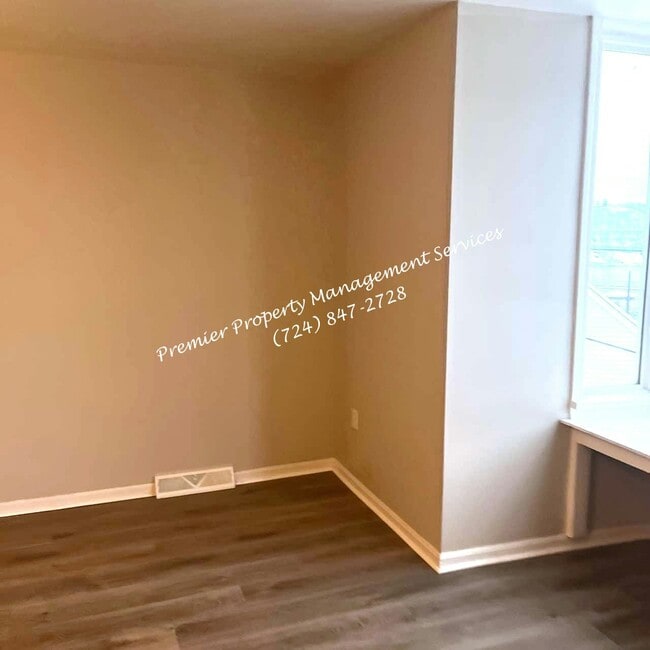 Building Photo - 401 Jackson St