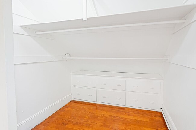 Building Photo - 4BR Home in Hopkinton MA | Rent or Rent-to-Own Option