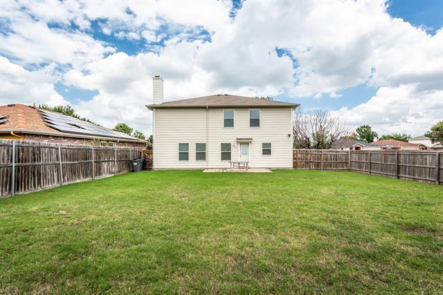 Building Photo - 2700 Peach Dr