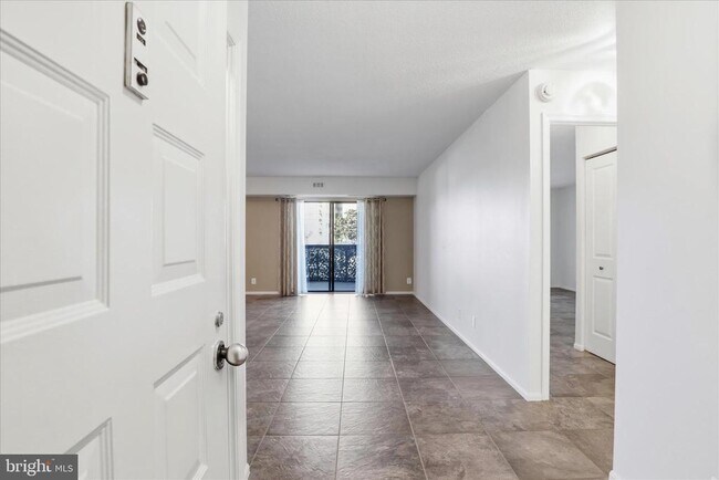 Building Photo - 8340 Greensboro Dr