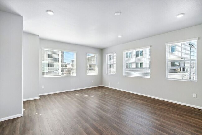 Building Photo - 12326 W 56th Ln