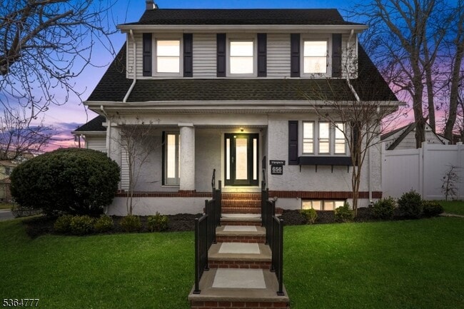 Primary Photo - 656 Park Ave