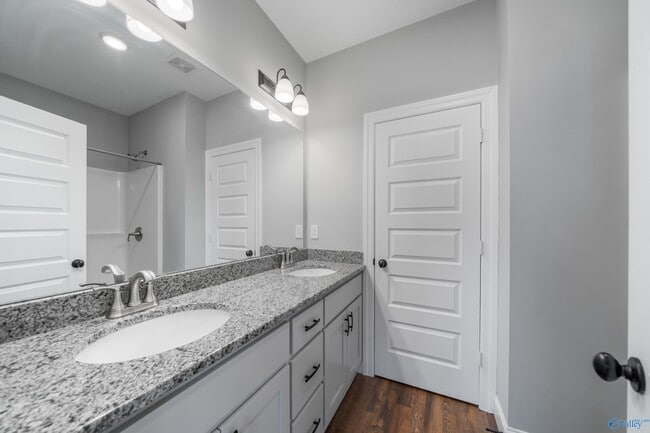 Building Photo - 1013 Highgrove Hts NW