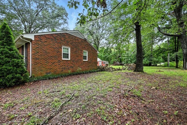 Building Photo - 8250 Cadys Mill Rd