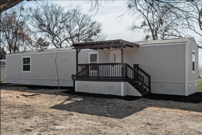 Building Photo - 393 Knollwood Rd