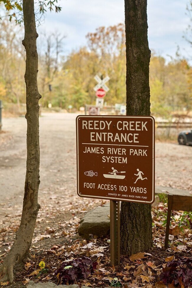 Building Photo - FFH Short Term Rental