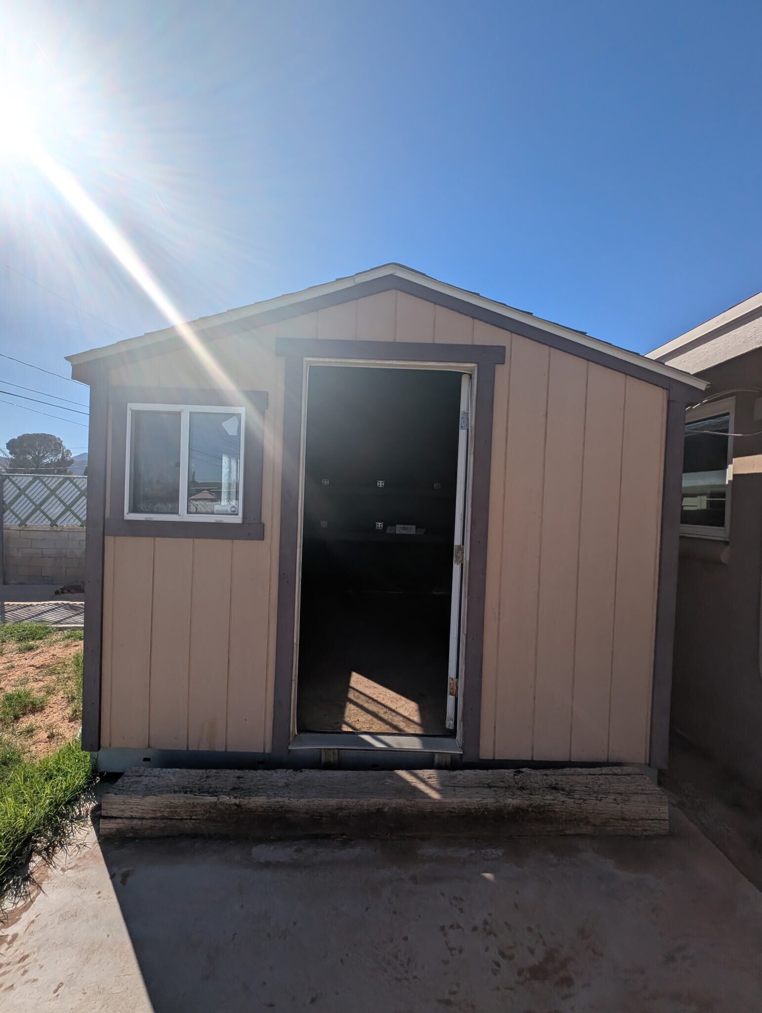 Building Photo - 5004 Royal Dr