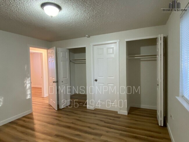 Building Photo - Covington Gem – Spacious 4BR/2BA Remodeled Home!