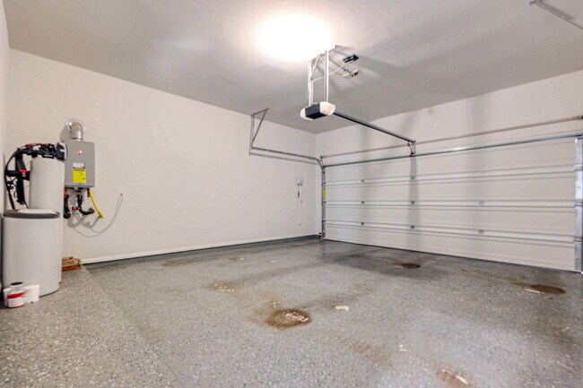 Building Photo - 125 Rangel Dr