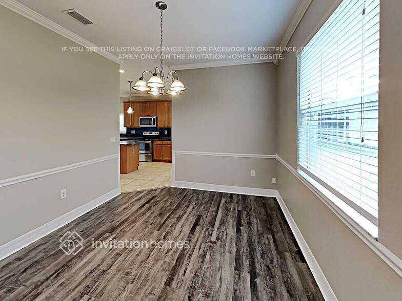 Building Photo - 16106 Bridgepark Dr