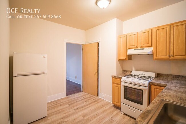 Primary Photo - Spacious 1 Bed University City Apartment