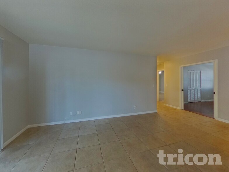 Building Photo - 4031 Portsmouth Rd