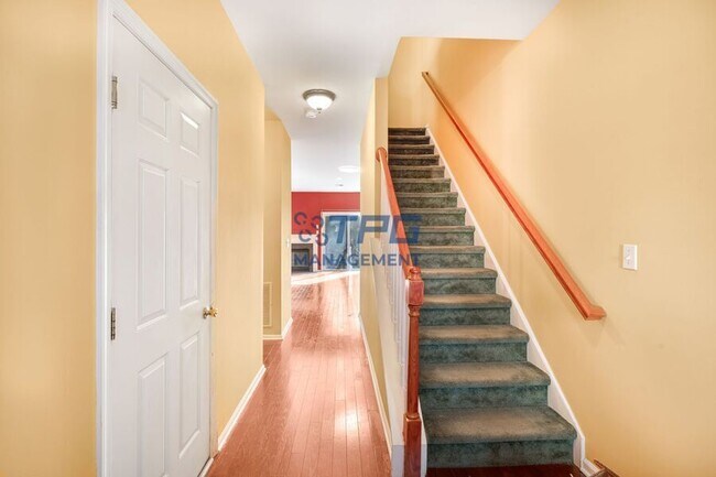 Building Photo - 14 Sand Hill Ct