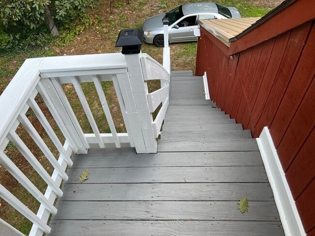 Building Photo - 120 Bond Rd