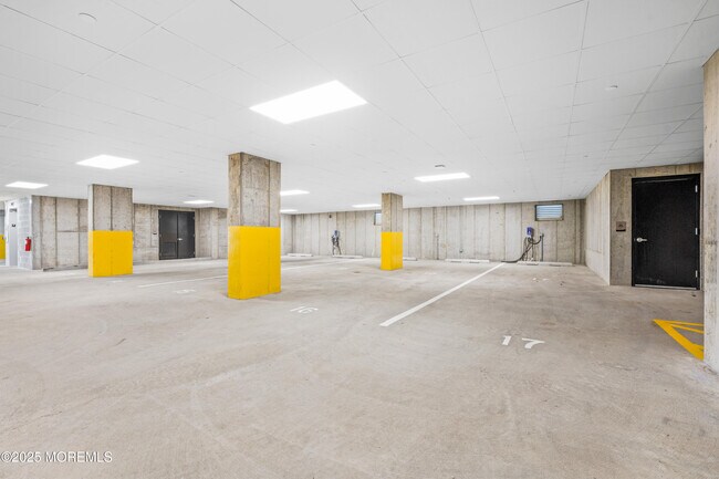 Building Photo - 218 3rd Ave