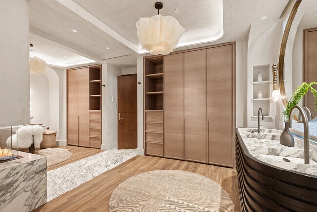 Building Photo - 120 Juan St