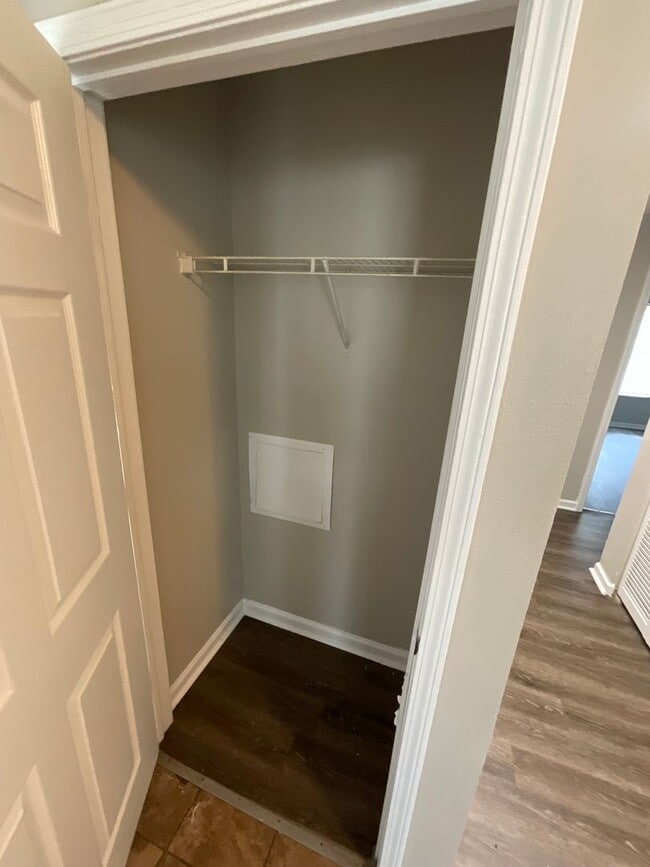 Building Photo - 4 Bed 2 Bath Home for Rent