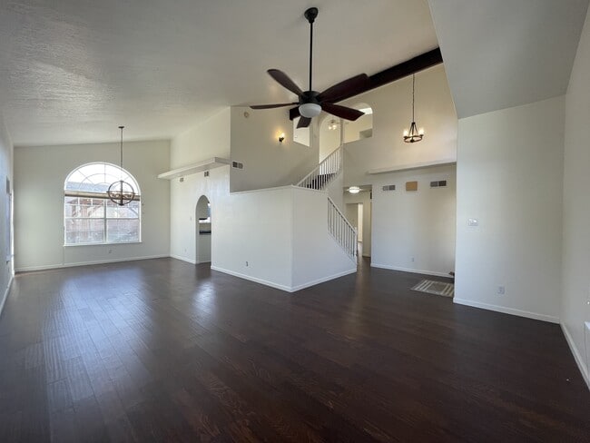 Building Photo - 10538 Olympic St NW