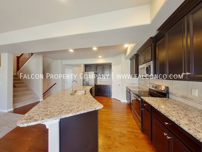 Building Photo - 5822 Thurber Dr