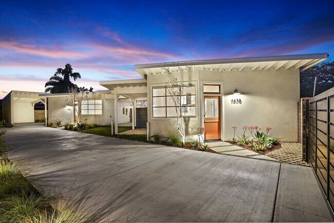 Building Photo - Carr- 1636-1638 Santa Ana