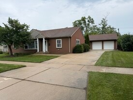Building Photo - 281 Woodbridge St