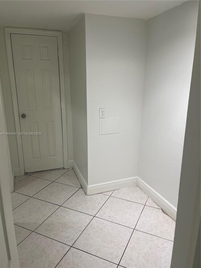 Building Photo - 7505 SW 82nd St