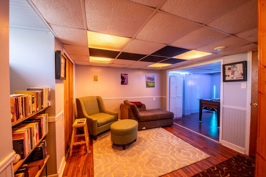 Building Photo - 5221 Palmer Mill Rd