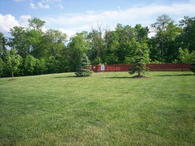 Building Photo - 674 Spring Valley Dr