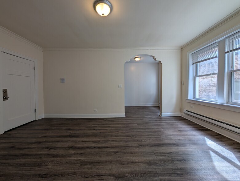 Building Photo - 2930 W Palmer St