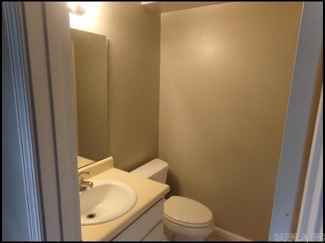 Building Photo - 45 Point W Cir