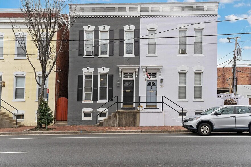 Primary Photo - 109 N Patrick St