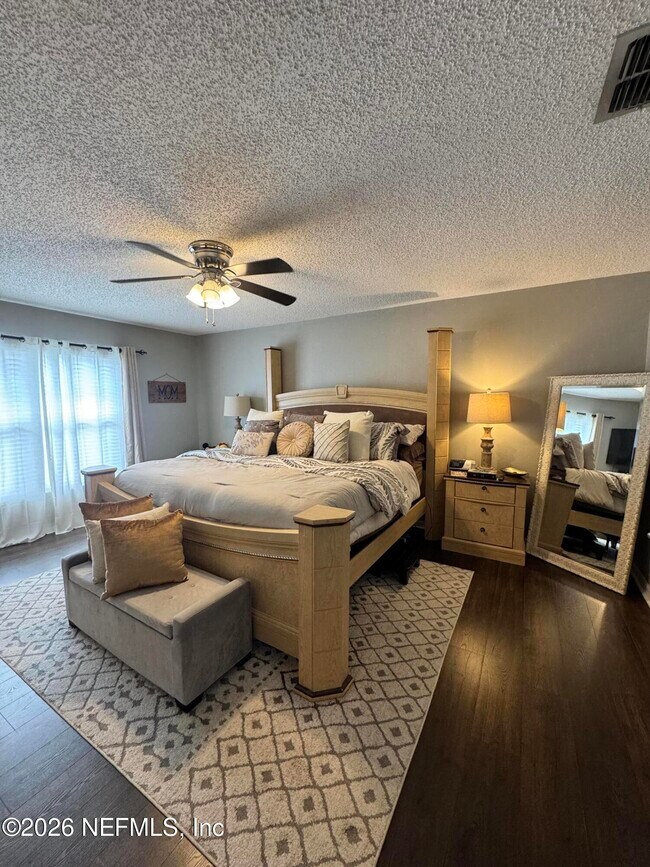 Building Photo - 12341 Glenn Hollow Dr