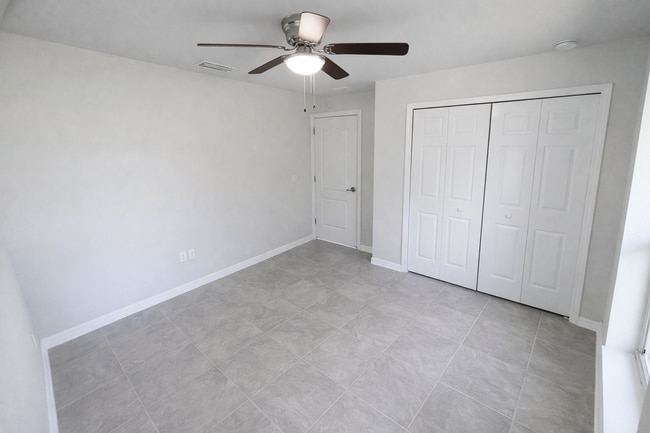 Building Photo - 3055 Morning Glory Dr