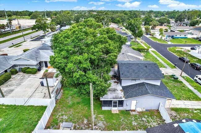 Building Photo - 6504 Lenore Dr